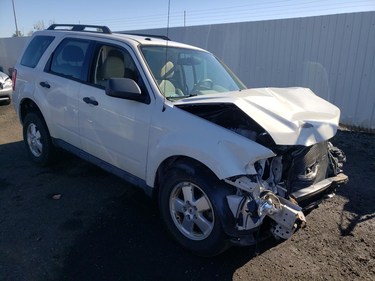 FORD ESCAPE XLT 2011 with VIN 1FMCU9D77BKB81940 - Photo from auction