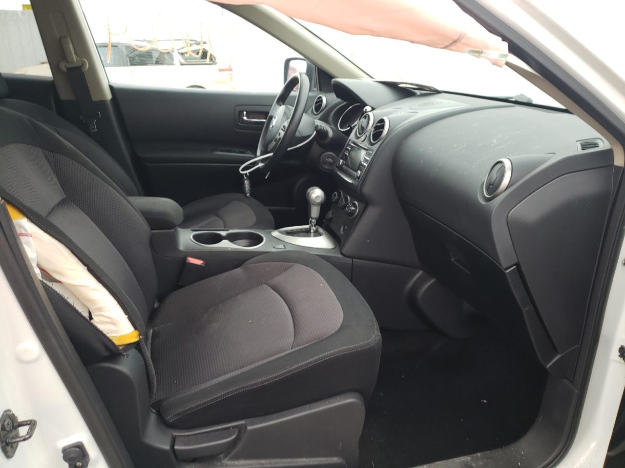 Photo 5 from auction – 2012 NISSAN ROGUE S with VIN JN8AS5MV6CW375401