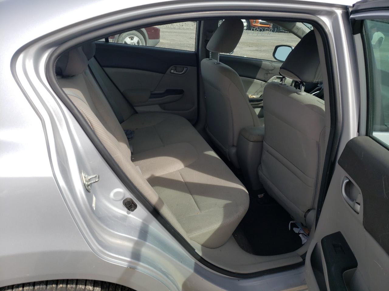 Photo 6 from auction – 2012 HONDA CIVIC LX with VIN 2HGFB2F44CH056681