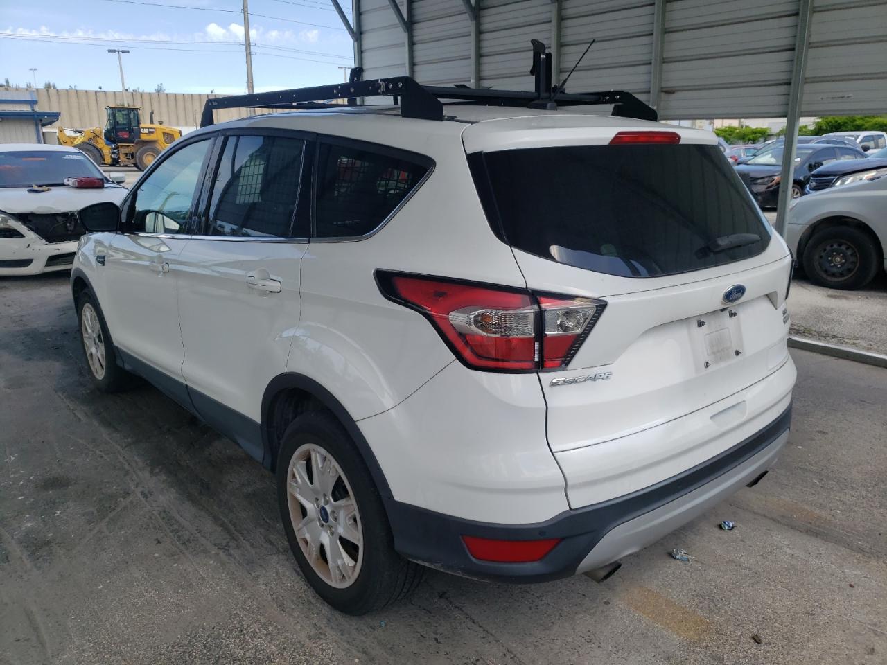 Photo 3 from auction – 2017 FORD ESCAPE SE with VIN 1FMCU0GD3HUC99543