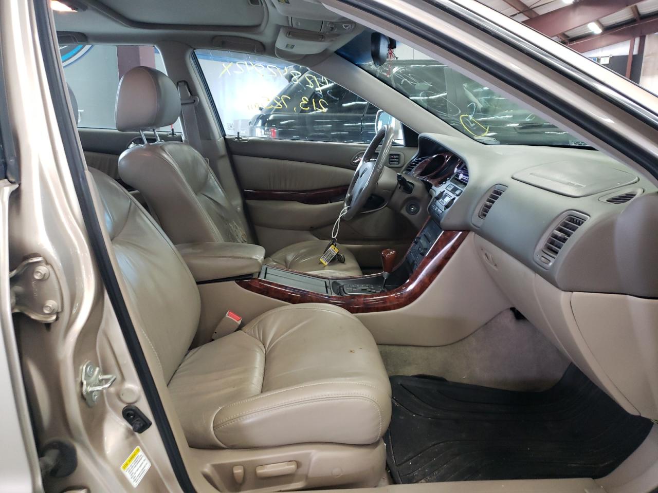 Photo 5 from auction – 2002 ACURA 3.2TL with VIN 19UUA566X2A013408