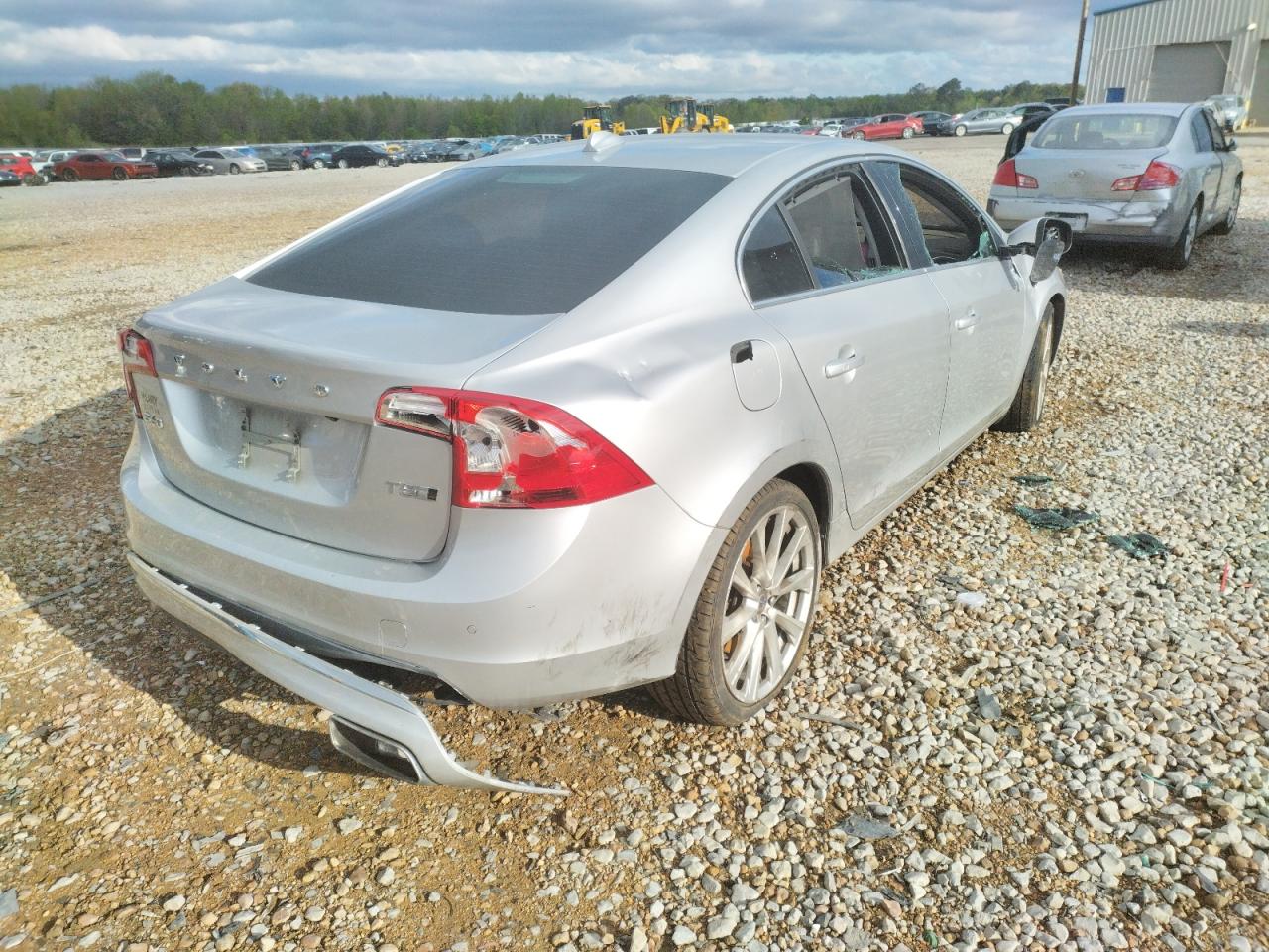 Photo 4 from auction – 2017 VOLVO S60 PREMIE with VIN LYV402TK8HB154142