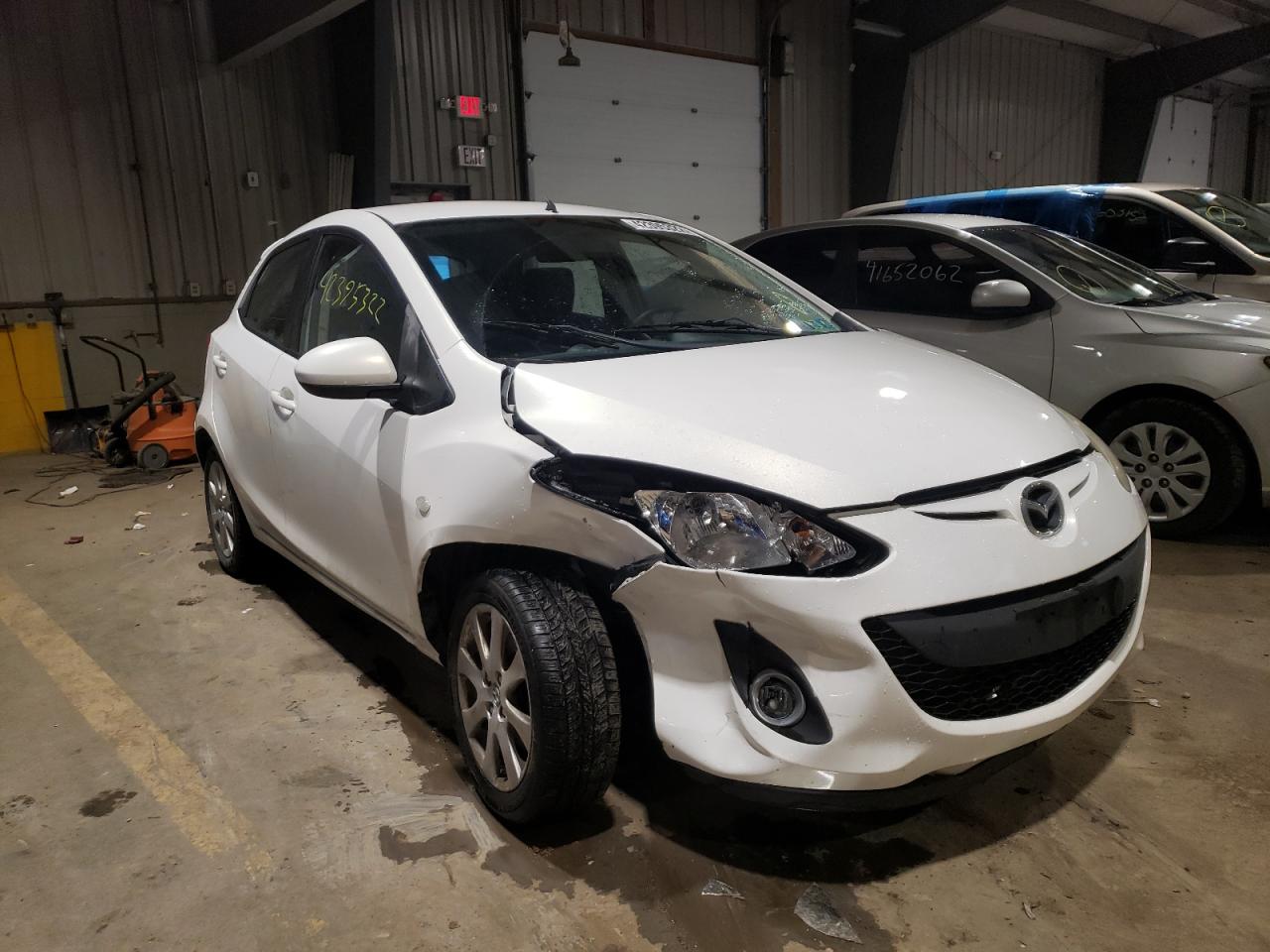 MAZDA MAZDA2 2012 with VIN JM1DE1LY2C0136046 - Photo from auction