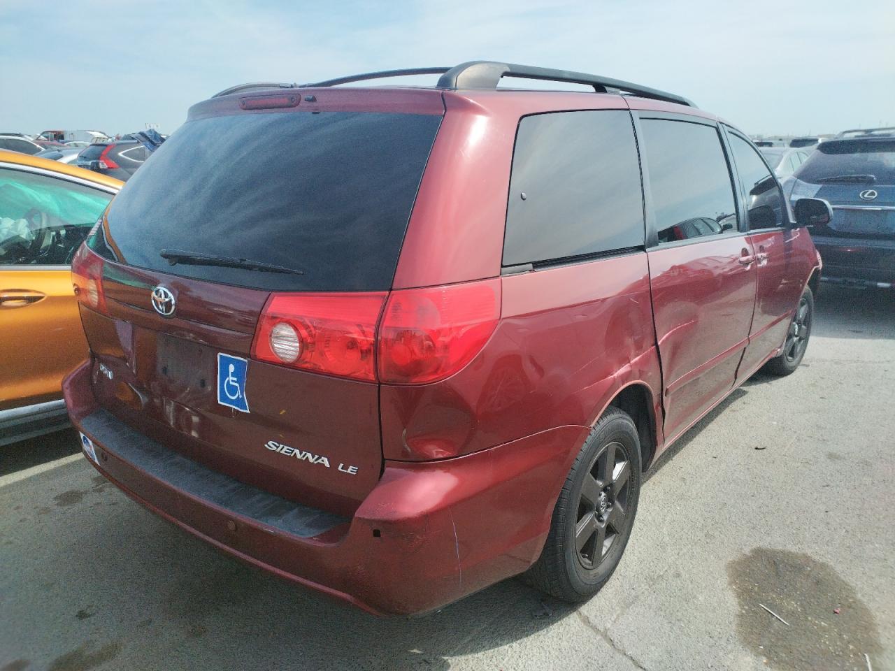 Photo 4 from auction – 2007 TOYOTA SIENNA CE with VIN 5TDZK23C87S094381
