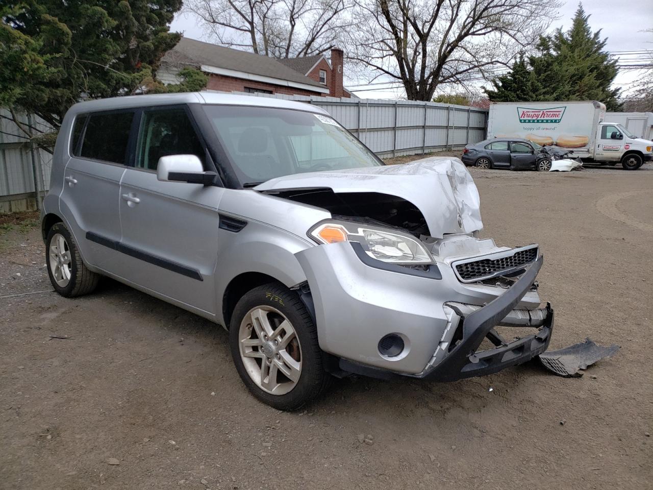 KIA SOUL + 2011 with VIN KNDJT2A29B7261161 - Photo from auction