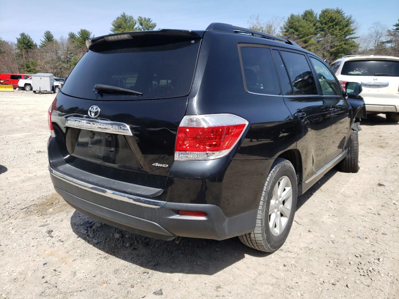 Photo 4 from auction – 2012 TOYOTA HIGHLANDER with VIN 5TDBK3EH8CS167923