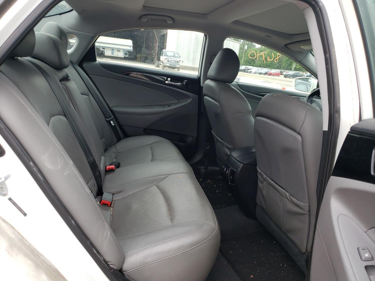 Photo 6 from auction – 2014 HYUNDAI SONATA SE with VIN 5NPEC4AB0EH835885