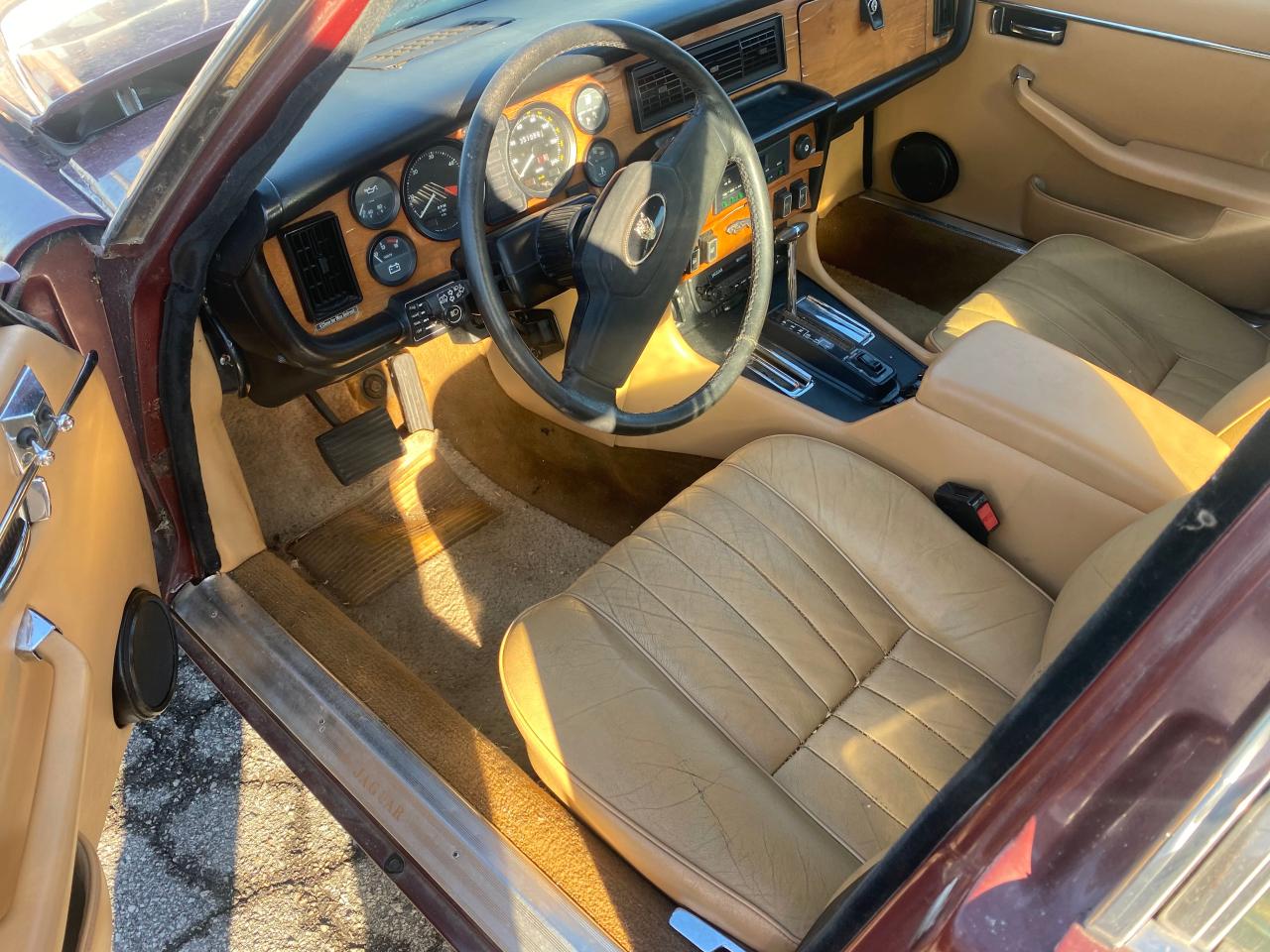 Photo 9 from auction – 1983 JAGUAR XJ6 with VIN SAJAV1349DC351375