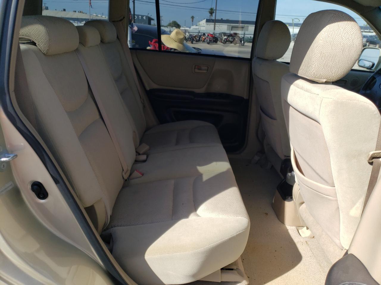Photo 6 from auction – 2001 TOYOTA HIGHLANDER with VIN JTEGF21A610014465