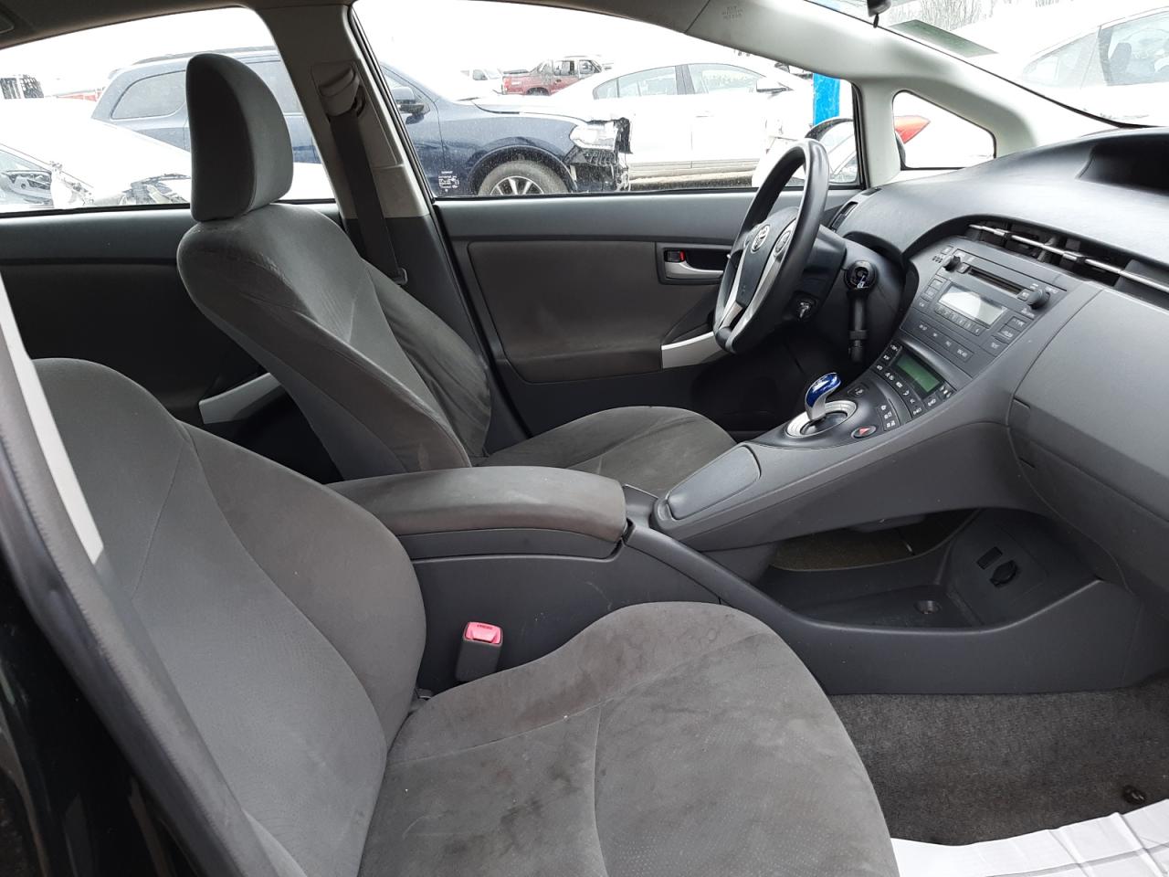 Photo 5 from auction – 2011 TOYOTA PRIUS with VIN JTDKN3DU8B0317827
