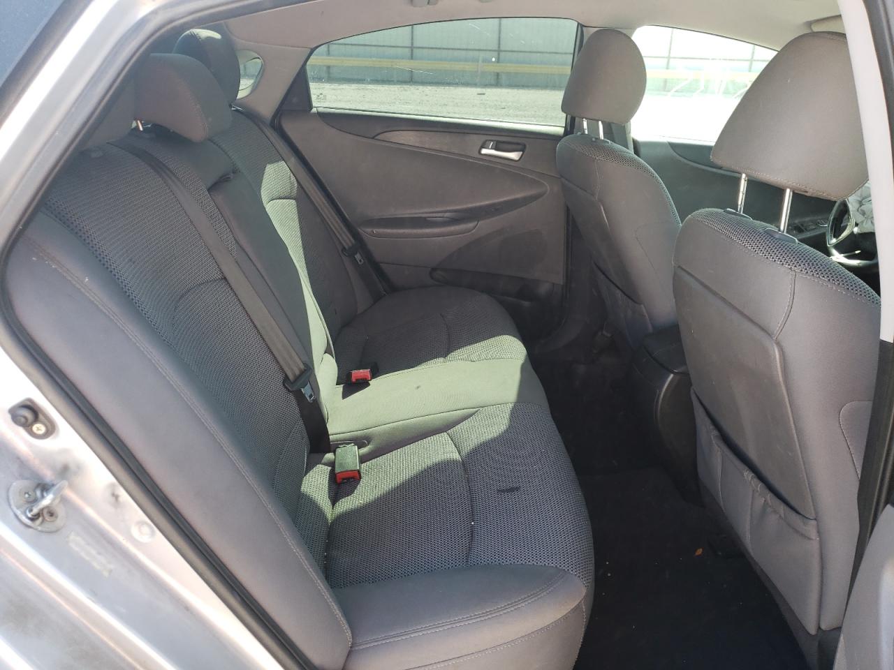 Photo 6 from auction – 2011 HYUNDAI SONATA GLS with VIN 5NPEB4AC0BH144721
