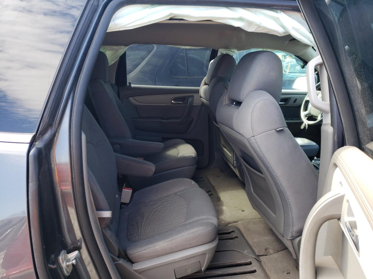 Photo 6 from auction – 2014 CHEVROLET TRAVERSE L with VIN 1GNKRHKD3EJ132045