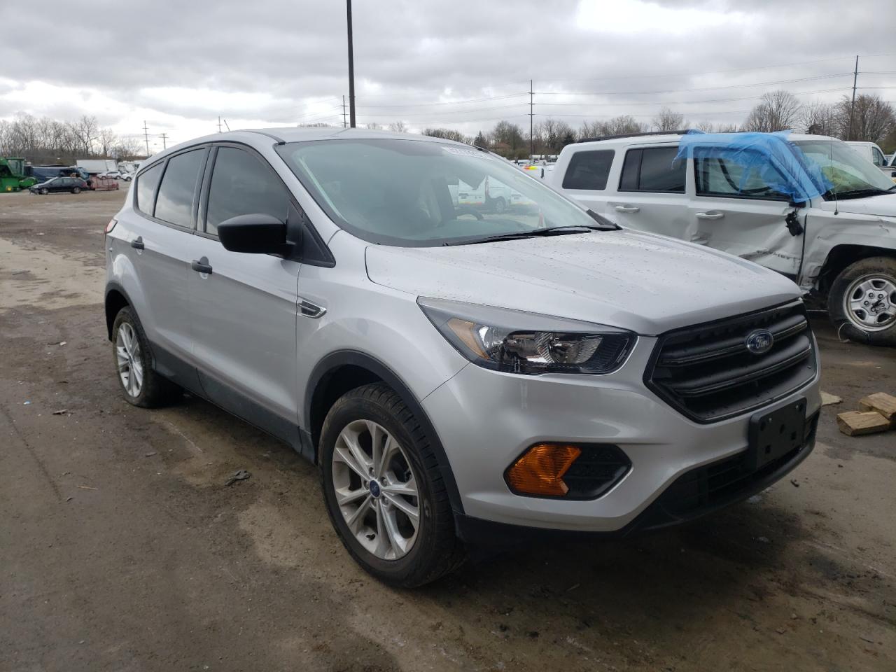 Zdjęcie 1 z aukcji – 2019 FORD ESCAPE S z VIN 1FMCU0F76KUC52364