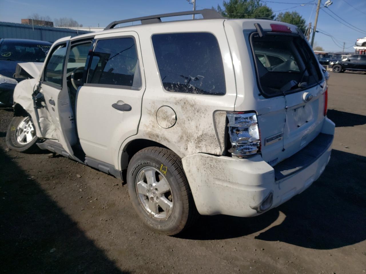 Photo 3 from auction – 2011 FORD ESCAPE XLT with VIN 1FMCU9D77BKB81940