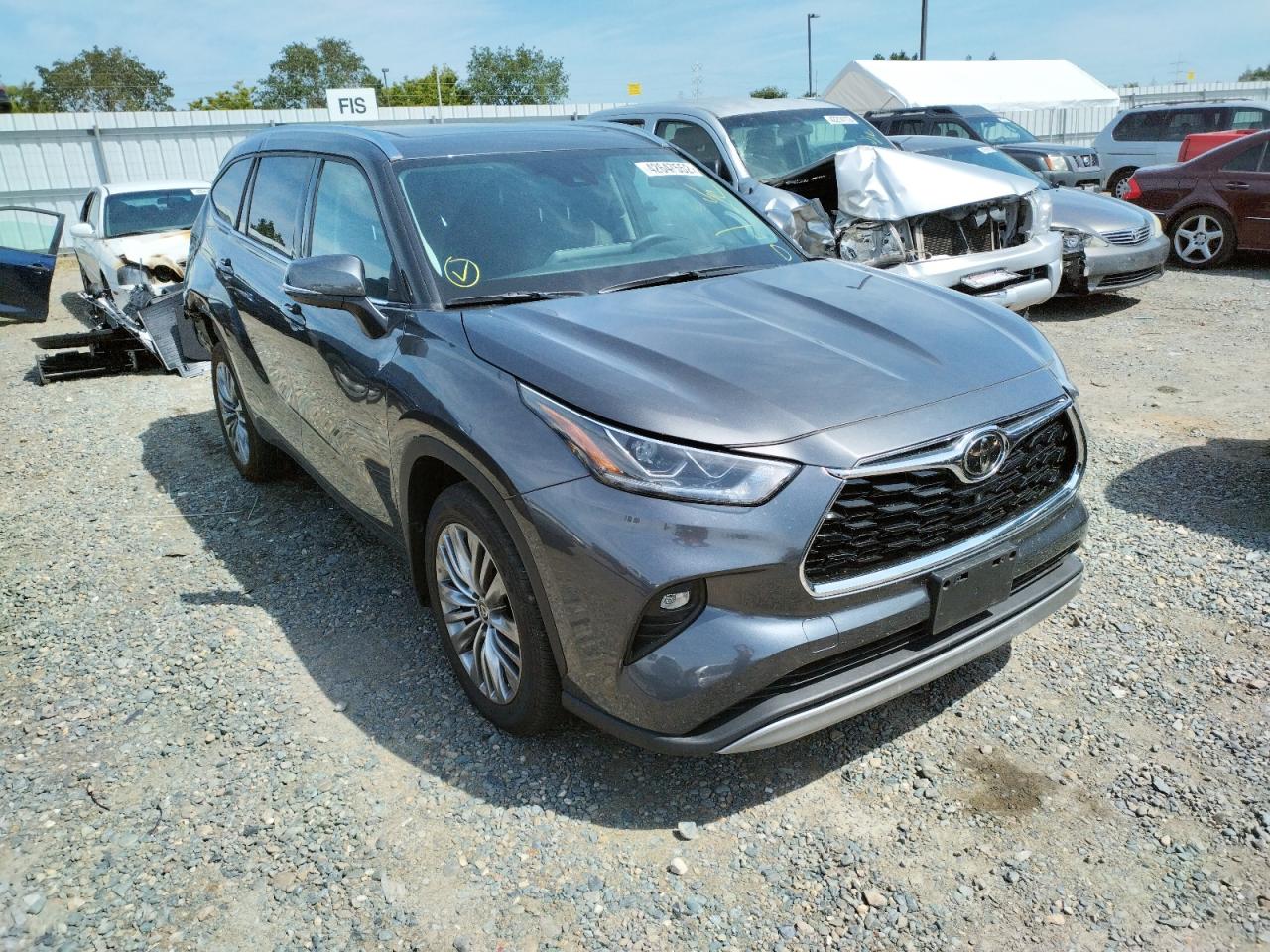 TOYOTA HIGHLANDER 2021 with VIN 5TDFZRBH9MS063866 - Photo from auction