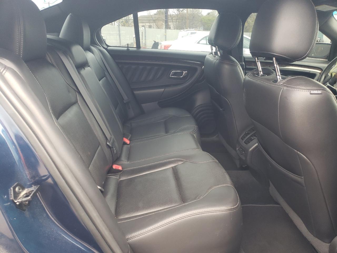 Photo 6 from auction – 2017 FORD TAURUS LIM with VIN 1FAHP2J8XHG109475