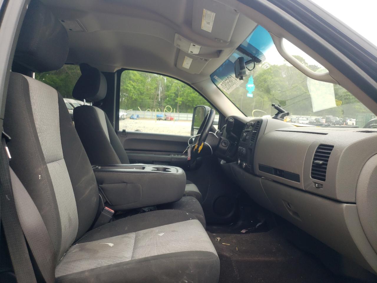 Photo 5 from auction – 2009 CHEVROLET SILVERADO with VIN 1GCEC19C39Z275550