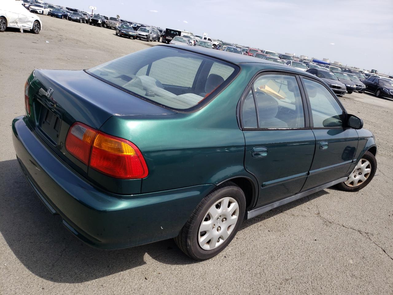 Photo 4 from auction – 2000 HONDA CIVIC BASE with VIN 2HGEJ6616YH556117