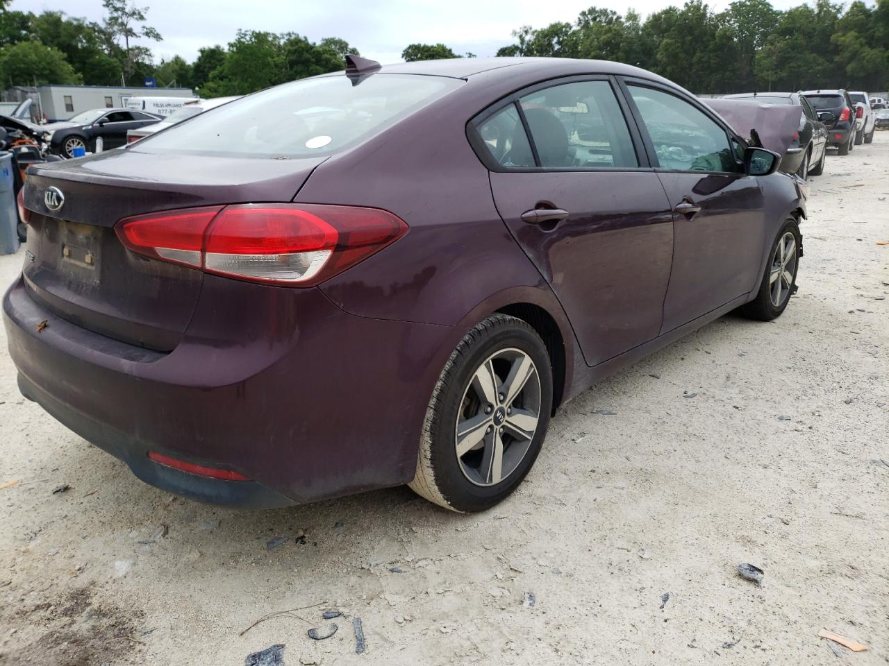Photo 4 from auction – 2018 KIA FORTE LX with VIN 3KPFL4A78JE171236
