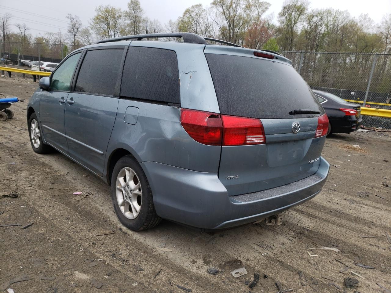 Photo 3 from auction – 2004 TOYOTA SIENNA XLE with VIN 5TDZA22C74S197503