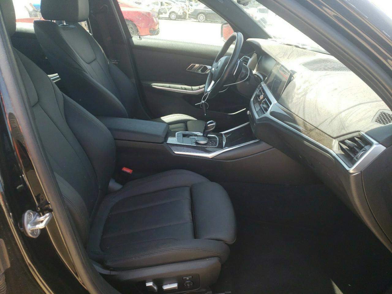 Photo 5 from auction – 2020 BMW 330I with VIN 3MW5R1J02L8B23872