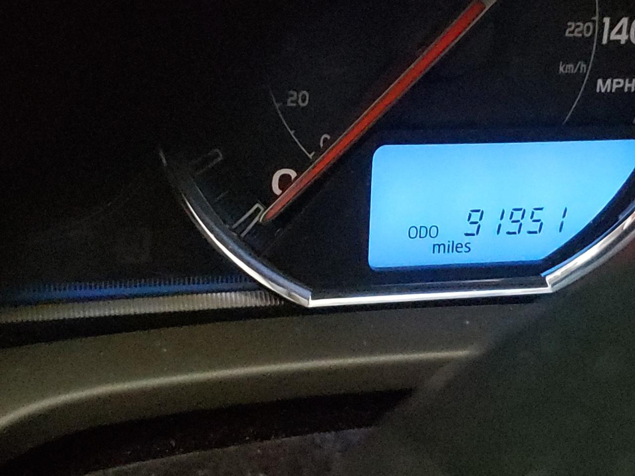 Photo 8 from auction – 2015 TOYOTA RAV4 LIMIT with VIN 2T3YFREV7FW146667
