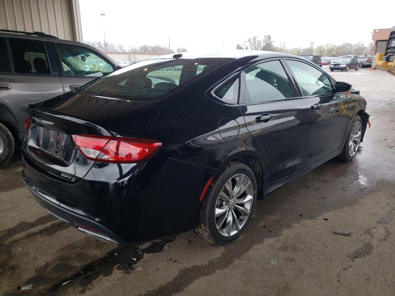 Photo 4 from auction – 2016 CHRYSLER 200 S with VIN 1C3CCCBB5GN183322