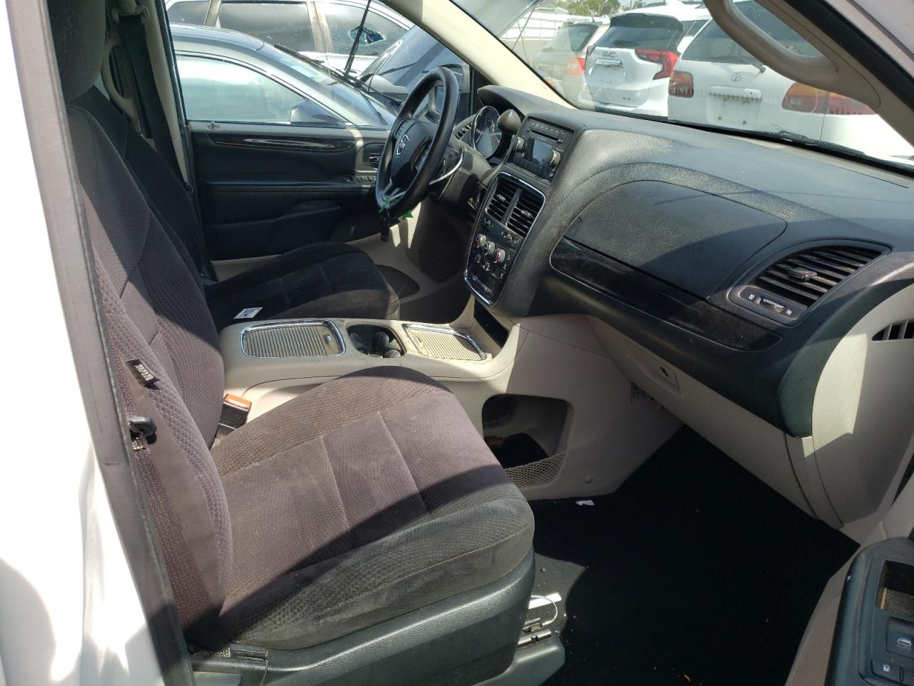 Photo 5 from auction – 2014 DODGE GRAND CARA with VIN 2C4RDGCG3ER182125