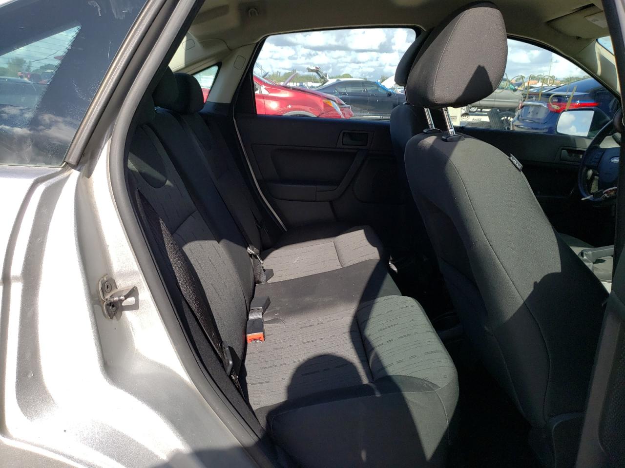 Photo 6 from auction – 2009 FORD FOCUS SE with VIN 1FAHP35NX9W150508