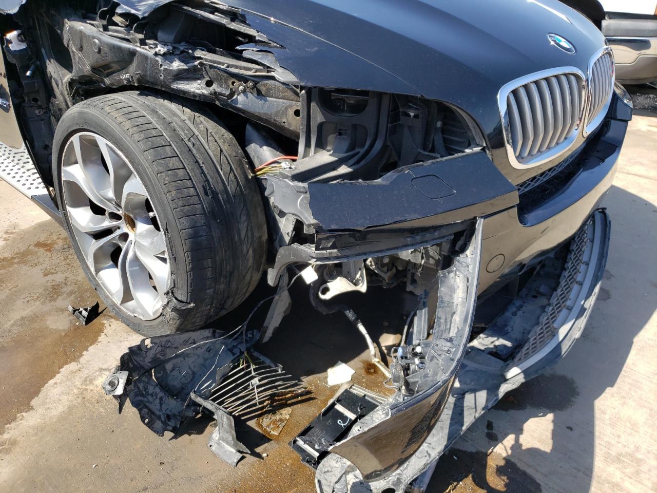 Photo 9 from auction – 2014 BMW X6 XDRIVE5 with VIN 5UXFG8C52EL593005
