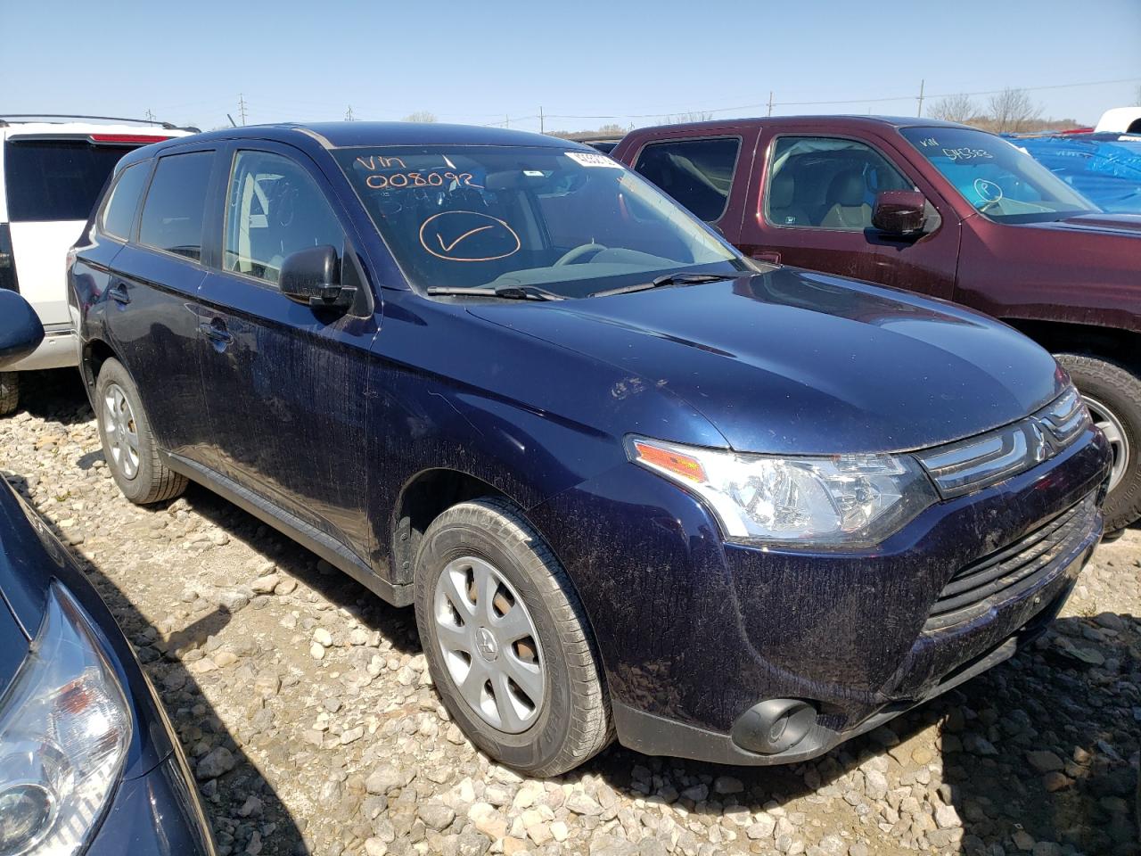 MITSUBISHI OUTLANDER 2014 с VIN JA4AD2A30EZ008092 - Фото с аукциона