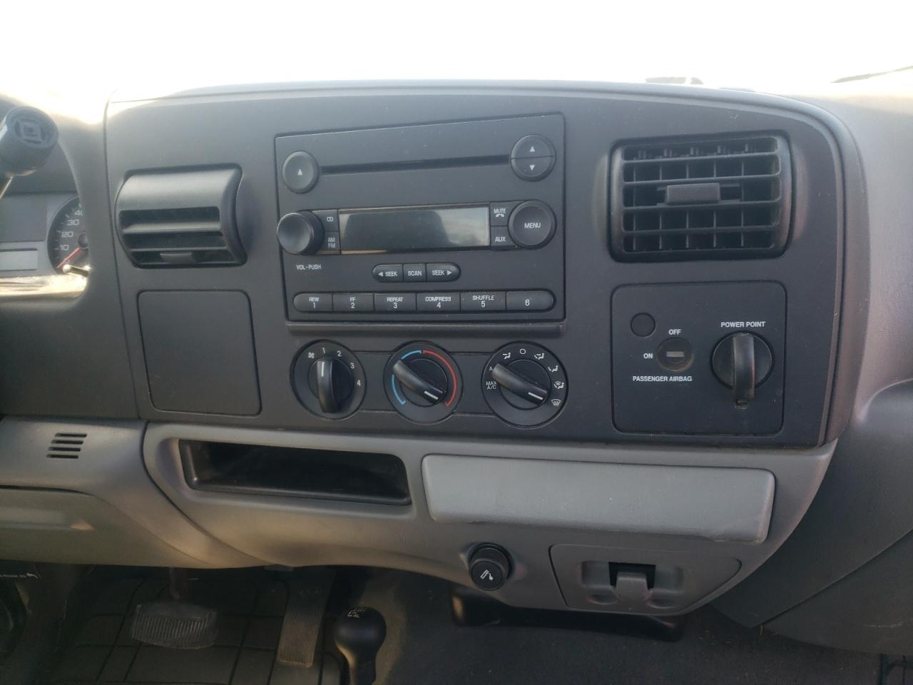 Photo 9 from auction – 2006 FORD F250 SUPER with VIN 1FTNF21556EB01699
