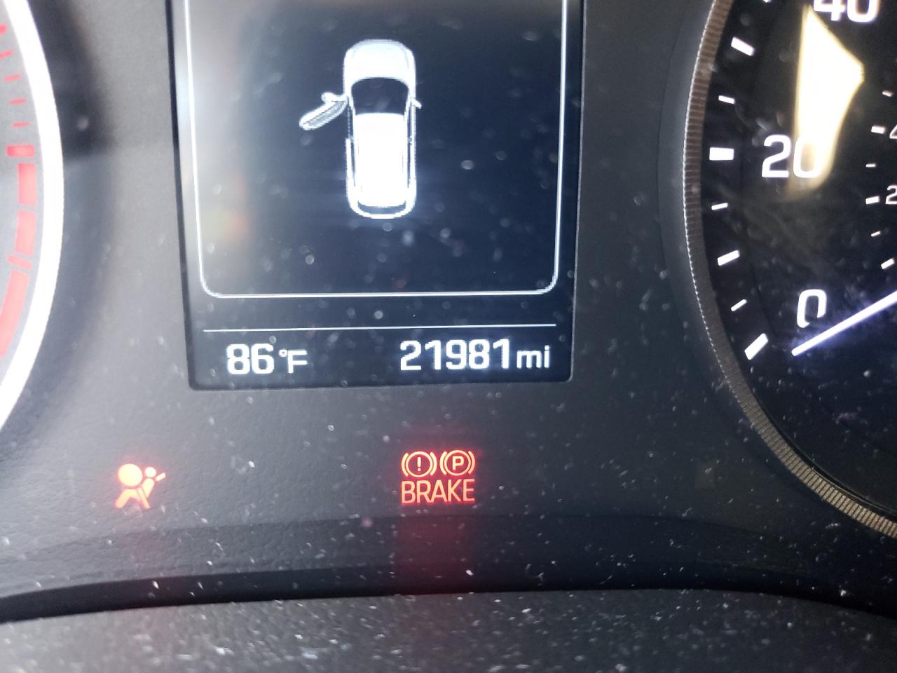 Photo 8 from auction – 2016 HYUNDAI TUCSON LIM with VIN KM8J33A27GU250718