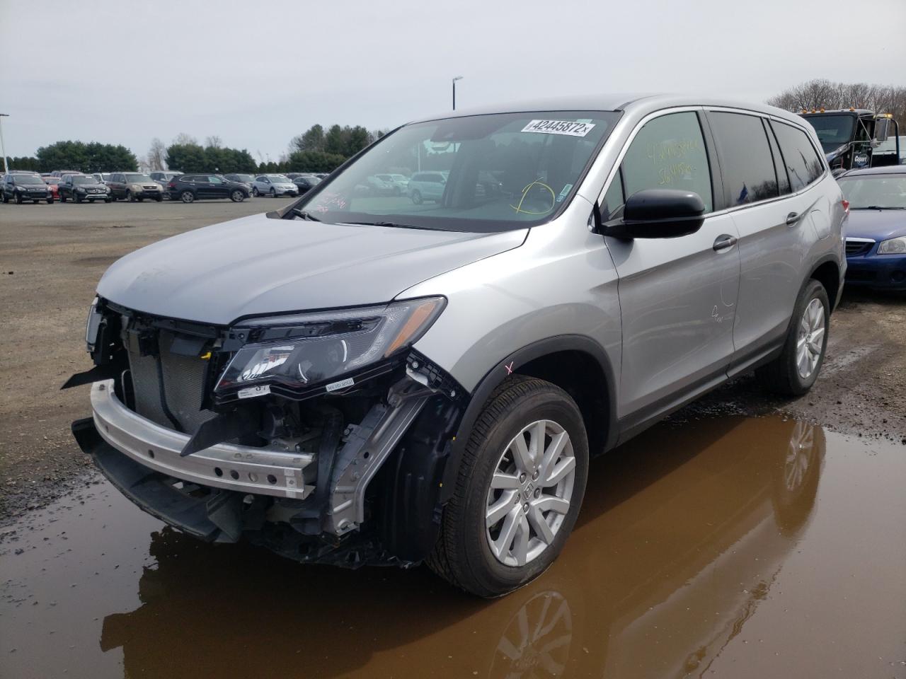Photo 2 from auction – 2019 HONDA PILOT LX with VIN 5FNYF6H19KB008426