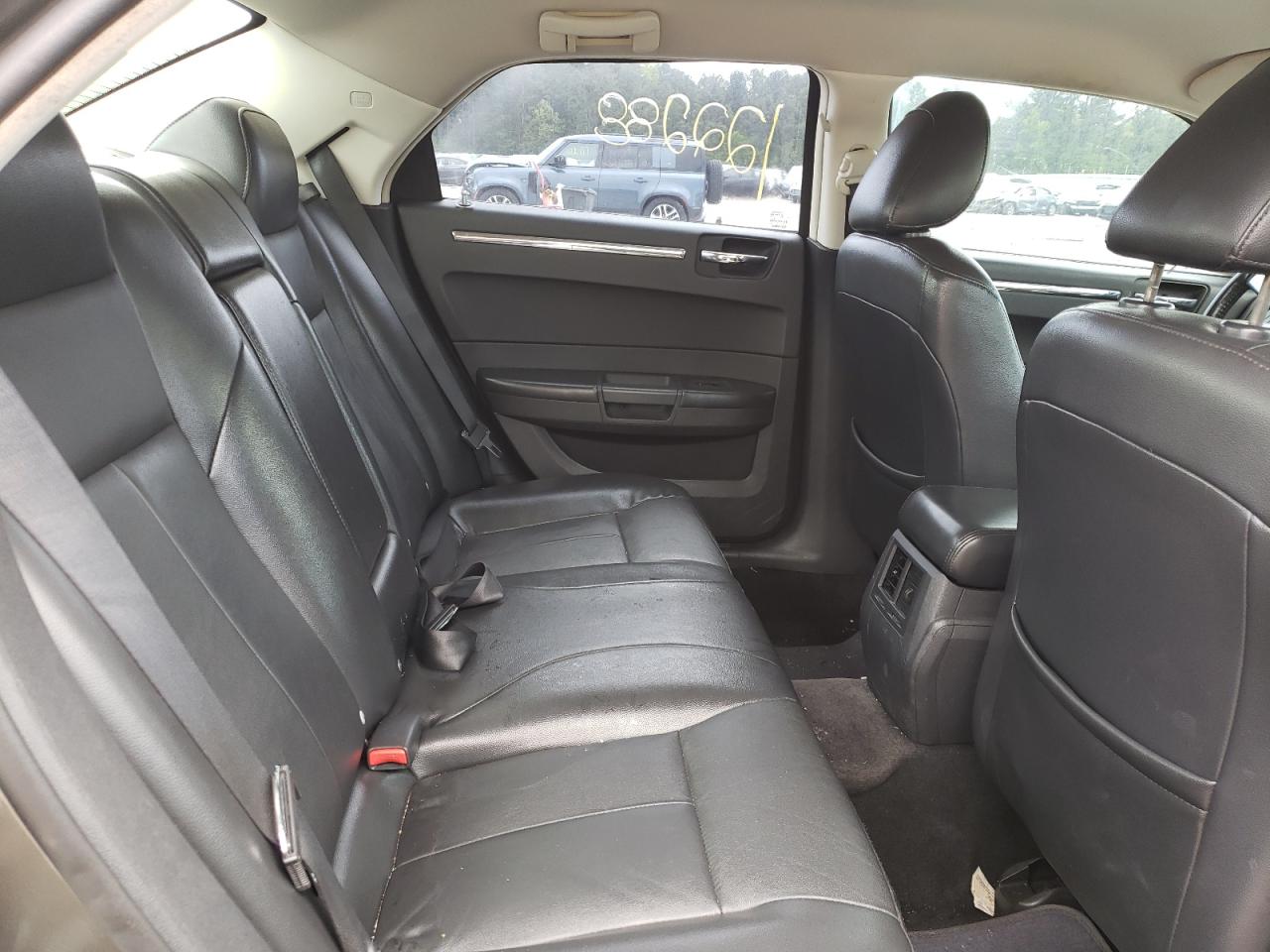 Photo 6 from auction – 2010 CHRYSLER 300 TOURIN with VIN 2C3CA5CV6AH195585