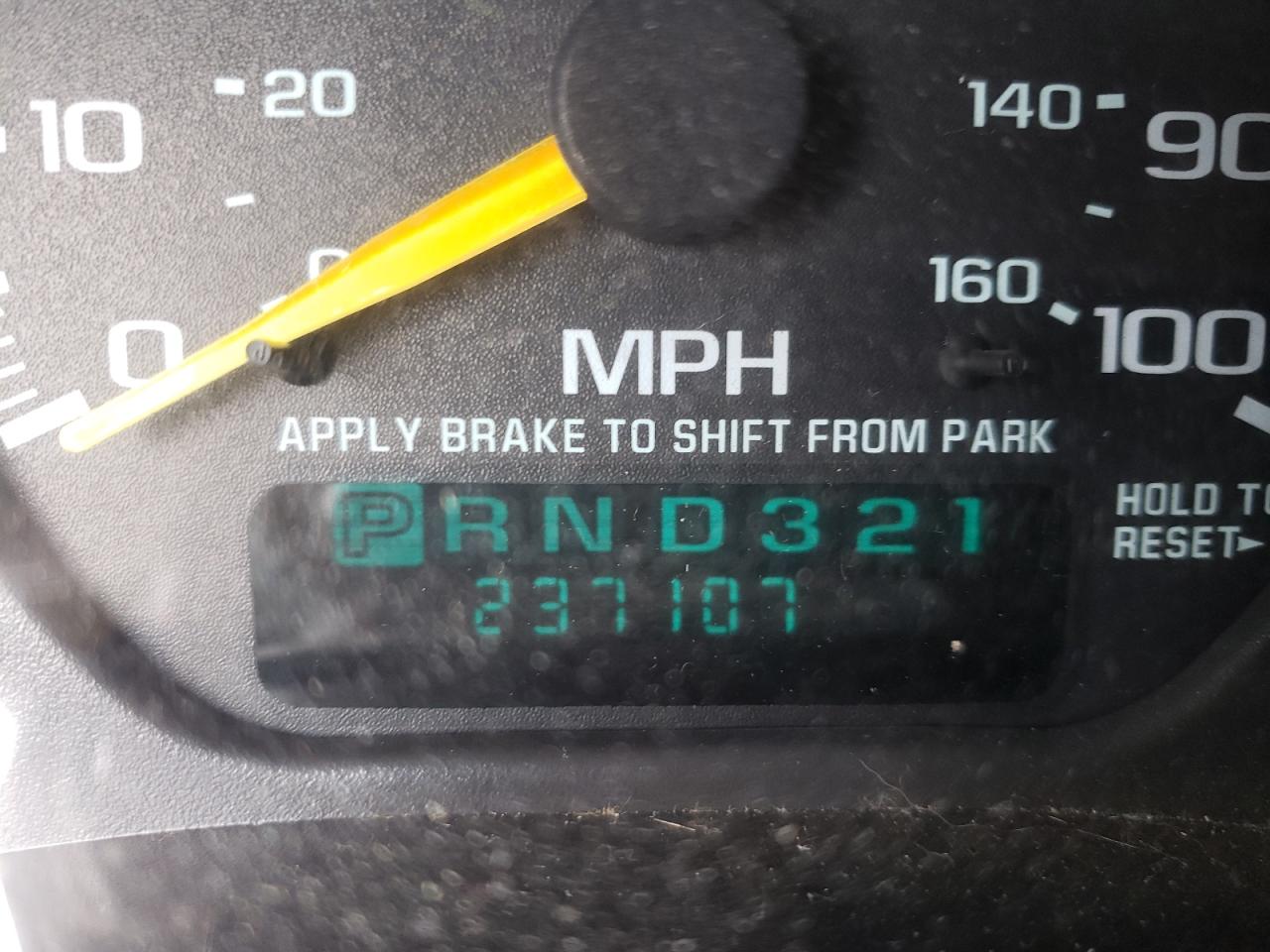 Photo 8 from auction – 2000 CHEVROLET SILVERADO with VIN 2GCEC19T2Y1325586