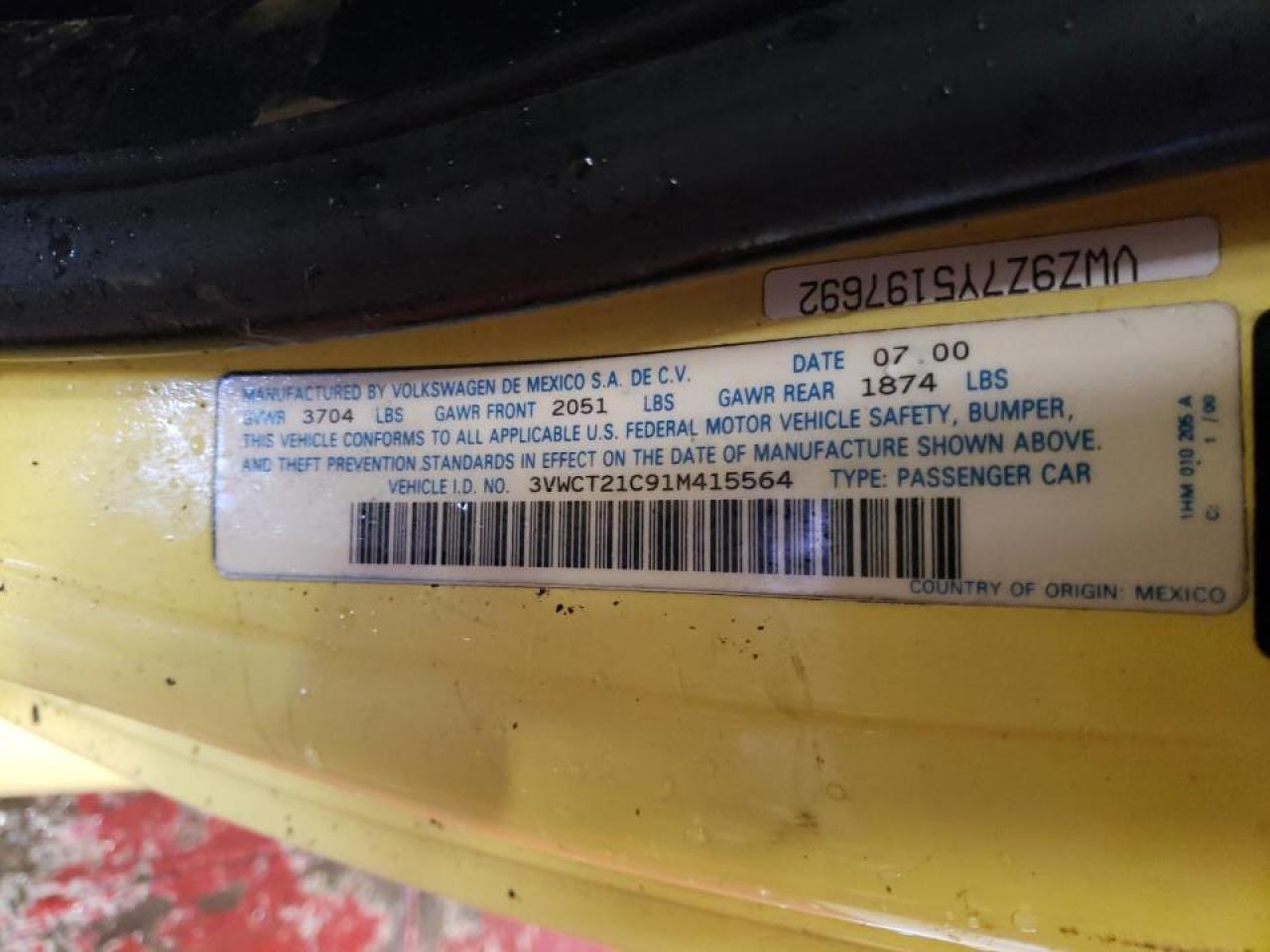 Photo 10 from auction – 2001 VOLKSWAGEN NEW BEETLE with VIN 3VWCT21C91M415564