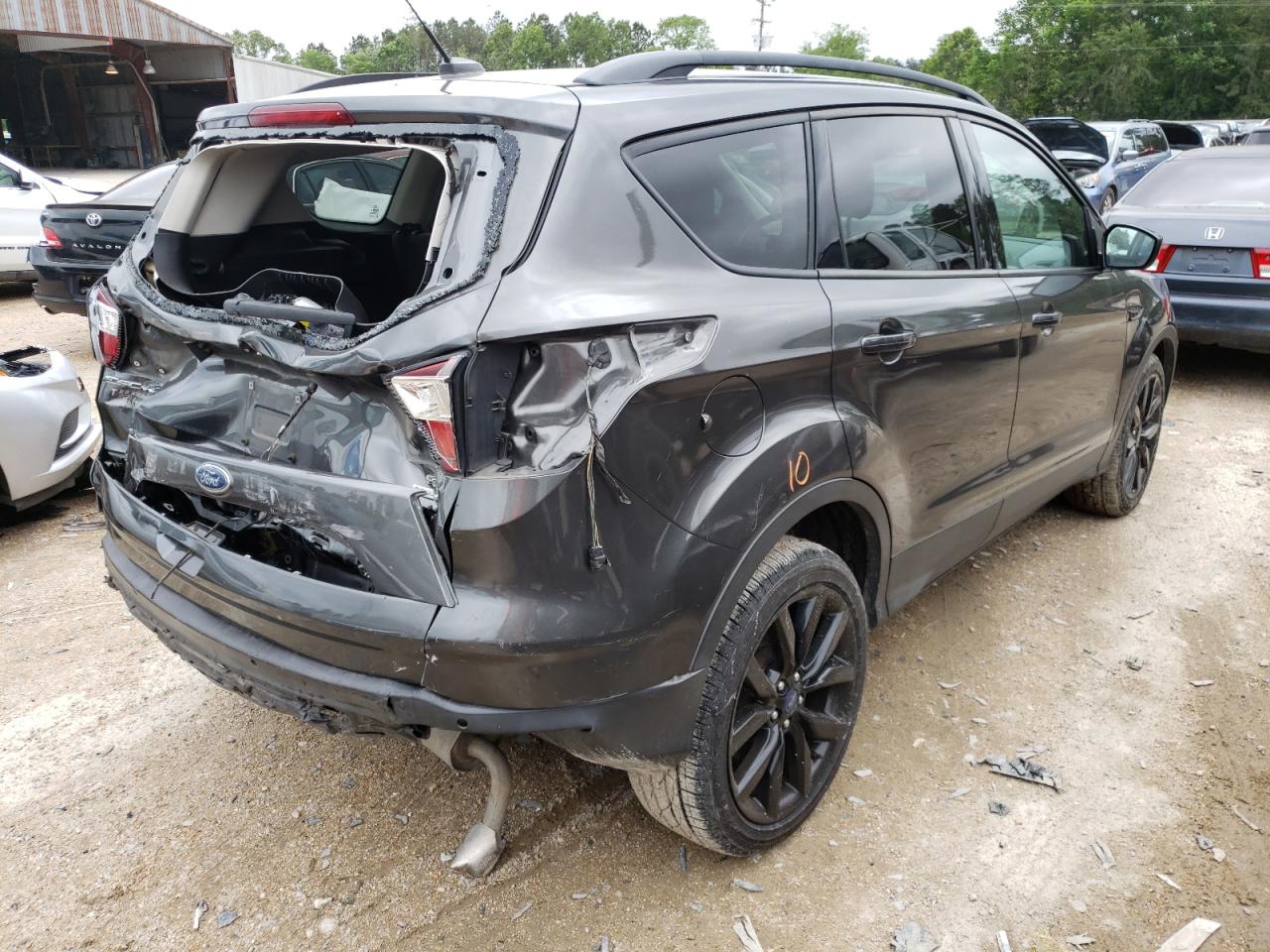 Photo 4 from auction – 2017 FORD ESCAPE SE with VIN 1FMCU0GD2HUB96078