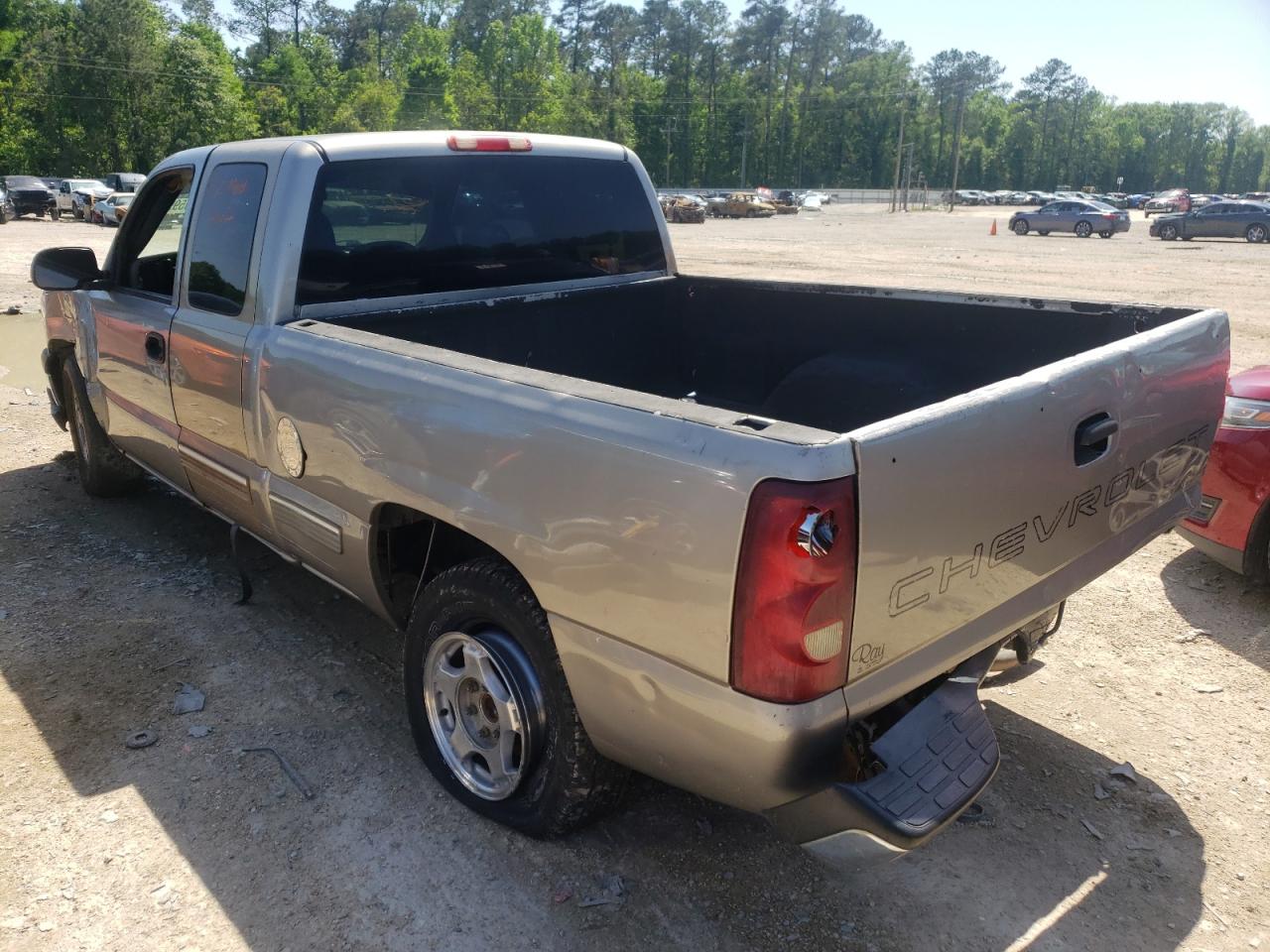 Photo 3 from auction – 2003 CHEVROLET SILVERADO with VIN 2GCEC19V031398479