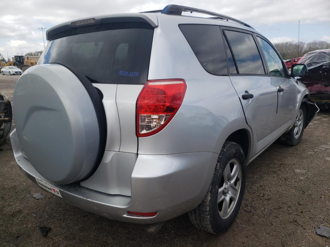Photo 4 from auction – 2007 TOYOTA RAV4 with VIN JTMZD33V776045383