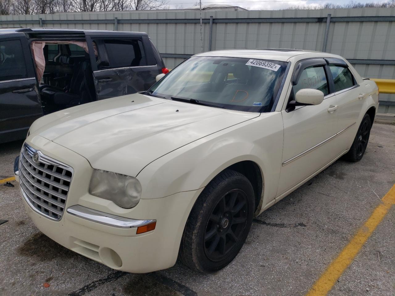 Photo 2 from auction – 2008 CHRYSLER 300 LIMITE with VIN 2C3KA33G78H172358