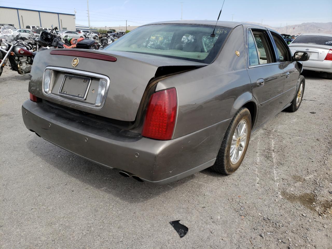 Photo 4 from auction – 2001 CADILLAC DEVILLE with VIN 1G6KD54Y31U183174