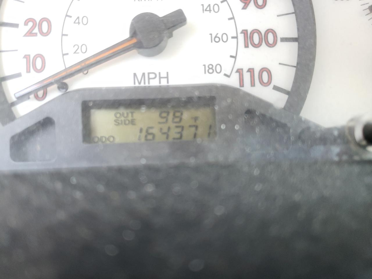 Photo 8 from auction – 2004 TOYOTA COROLLA CE with VIN 1NXBR32E64Z260082