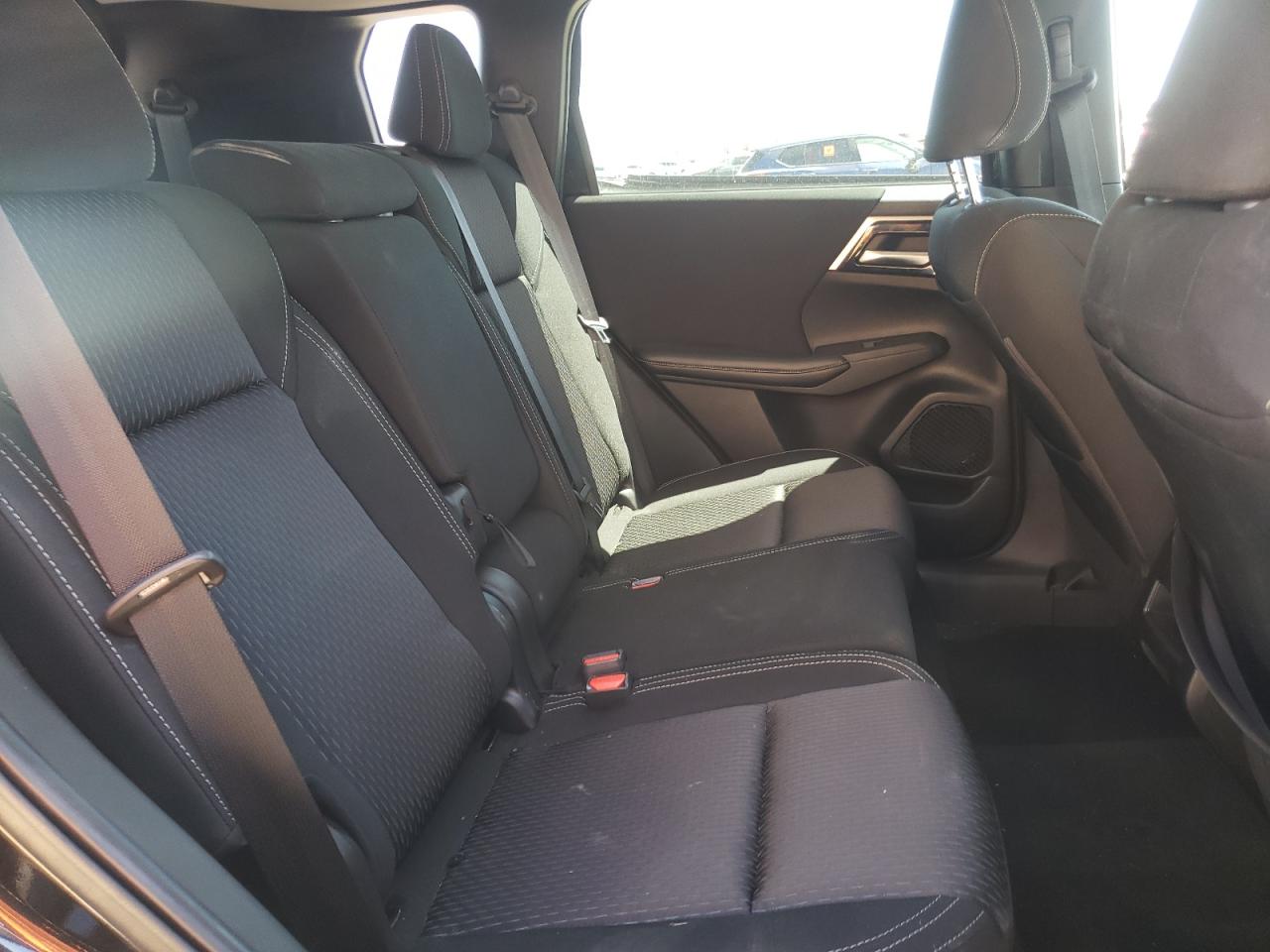 Photo 6 from auction – 2022 MITSUBISHI OUTLANDER with VIN JA4J3TA81NZ001950
