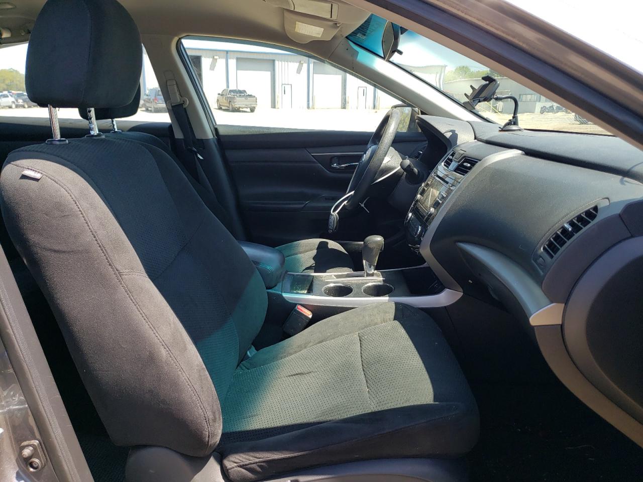 Photo 5 from auction – 2015 NISSAN ALTIMA 2.5 with VIN 1N4AL3AP7FN892127