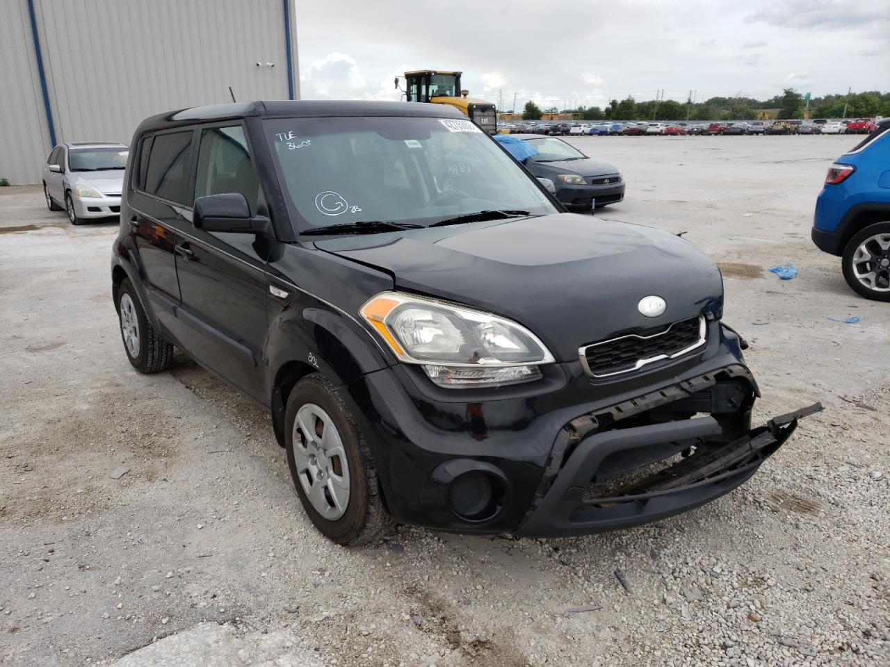 KIA SOUL 2013 with VIN KNDJT2A58D7569970 - Photo from auction
