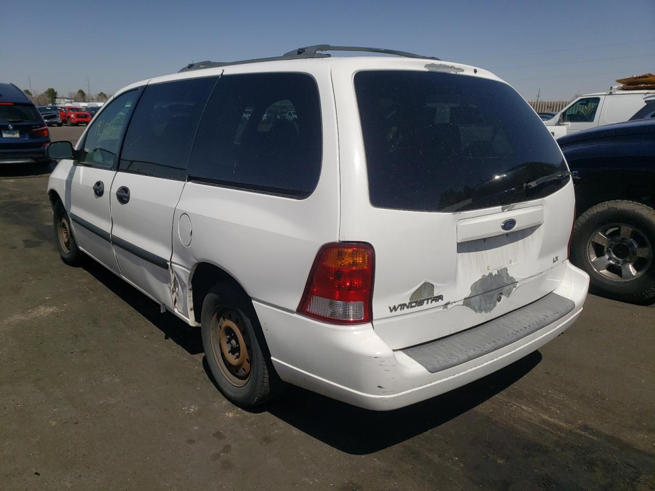 Photo 3 from auction – 2002 FORD WINDSTAR L with VIN 2FMZA514X2BB74822