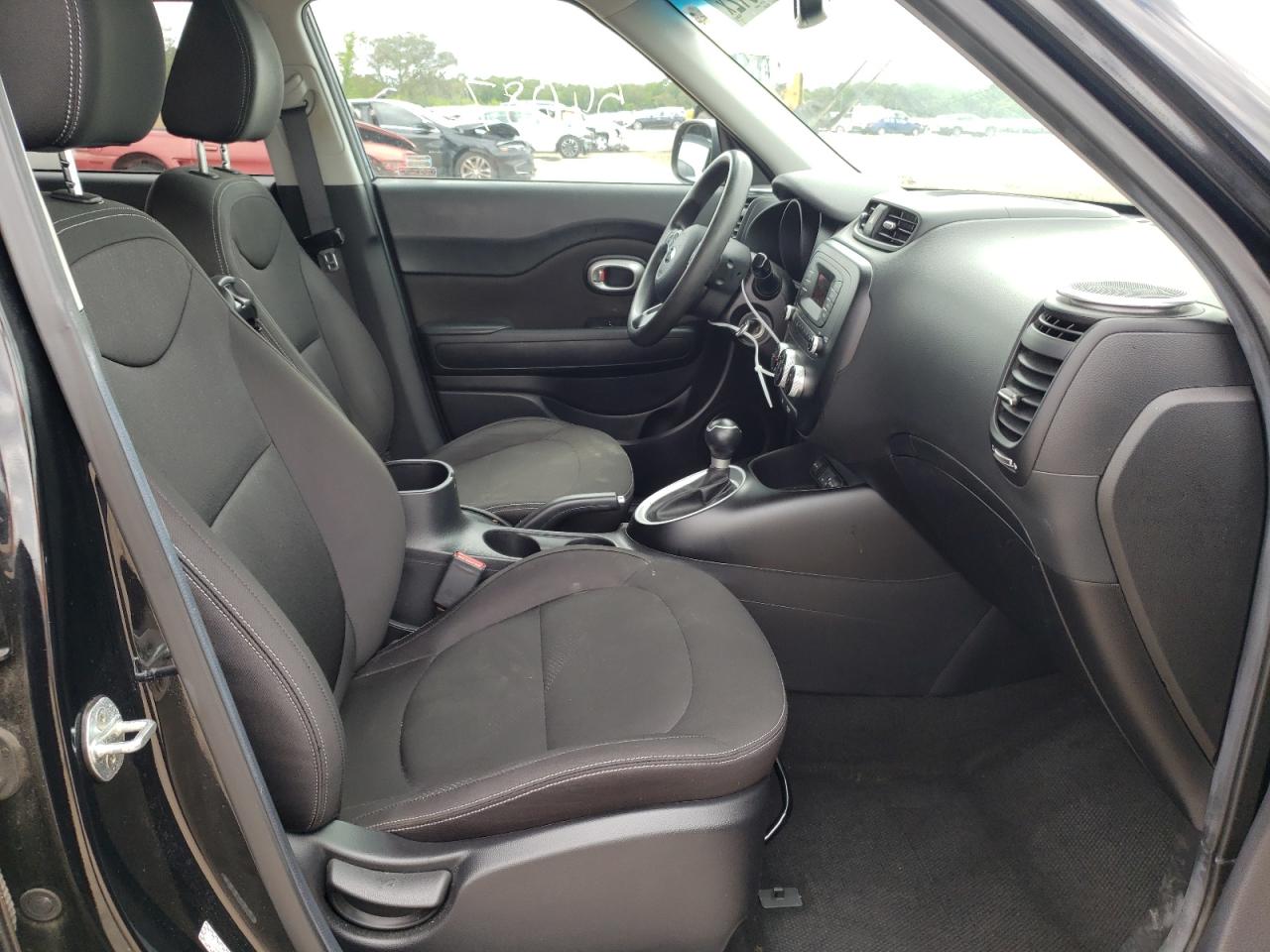 Photo 15 from auction – 2016 KIA SOUL with VIN KNDJN2A23G7398677