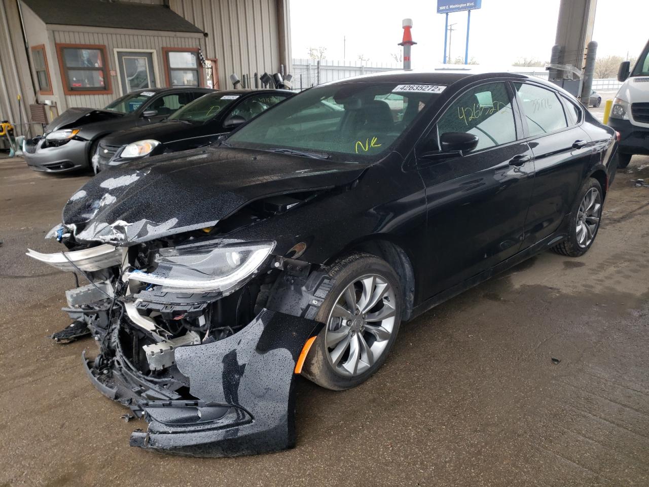 Photo 2 from auction – 2016 CHRYSLER 200 S with VIN 1C3CCCBB5GN183322