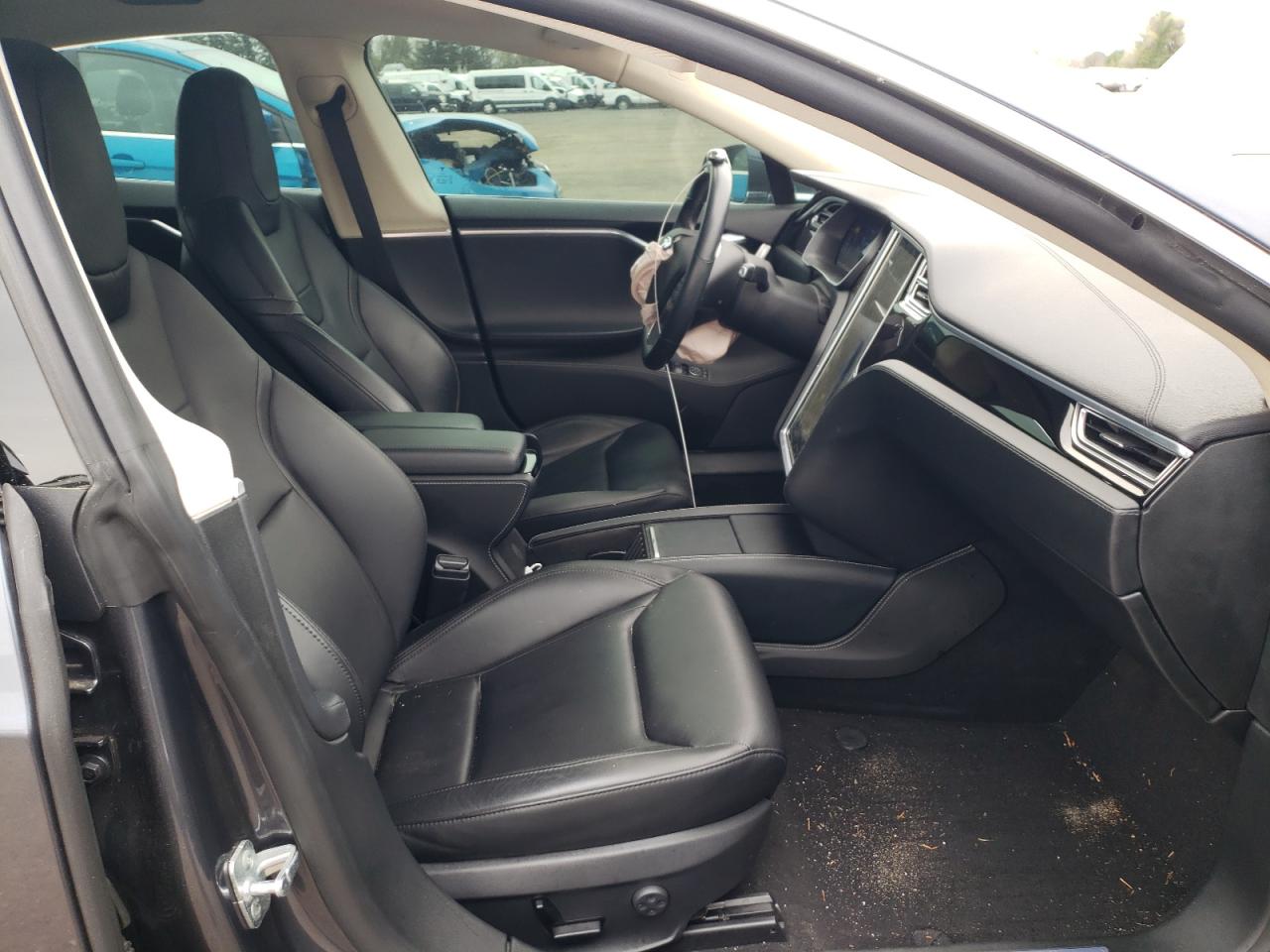 Photo 5 from auction – 2014 TESLA MODEL S with VIN 5YJSA1H29EFP63676